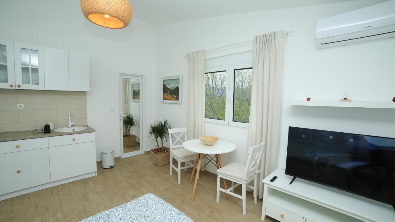 Plamenatz Studio Apartments Virpazar Eksteriør bilde