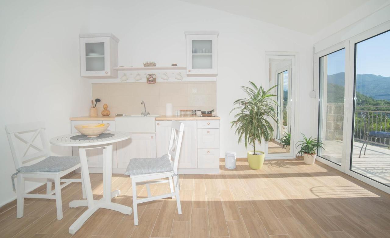 Plamenatz Studio Apartments Virpazar Eksteriør bilde